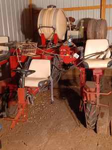 lot 17 image: Schweiss EZ Weeder - 3 person Self-Propelled Spot Sprayer, Hydrostatic Drive, Unit is 72-inches wide wheel to wheel