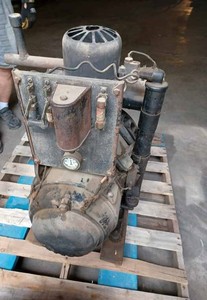 lot 39 image: Vintage Gas Powered Generator with an Amp Meter, Has a number on it 916327