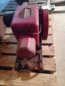 lot 40 image: International Harvester Type LB Engine 1 12 to 2 12 hp. 300 to 500 rpm, Serial No. JBA122162