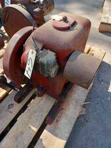 lot 64 image: McCormick-Deering Type LA 1 12 to 2 12 hp. Gas Engine 200 - 500 rpm, Serial No. LAA61985