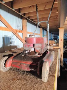 lot 67 image: Vintage Walk-Behind Lawn Mower