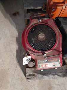 lot 95 image: Briggs & Stratton Model 42A707 18-hp. Twin Gas Engine, Serial No. 9703275A