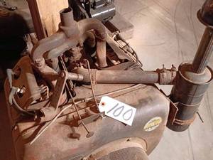 lot 100 image: Wisconsin VE4  4-cylinder Engine, Serial No. 1499448