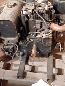 lot 102 image: Wisconsin Heavy Duty Air Cooled Single Cylinder Engine Model TRA-12D, Serial No. 4986788