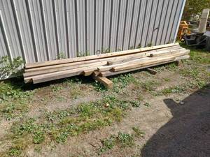 lot 136 image: 4 X 4s up to 20-feet in length and a few Oak 3 X 4s - Up to 10-feet in Length