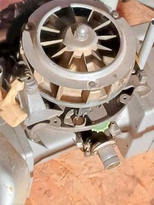 lot 161 image: Evinrude Aquanaut Powerhead, Missing everything below the Powerhead