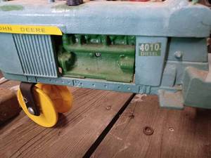 lot 163 image: John Deere 4010 Diesel Replica Traveling Lawn Sprinkler