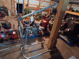 lot 179 image: Manufactured Lift for Outboards with a 22-inch X 40.5-inch Base on Casters by 67-inches Tall