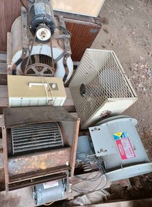 lot 238 image: Pallet of Five Fans Three Squirrel Cage Fans and Two Box Fans