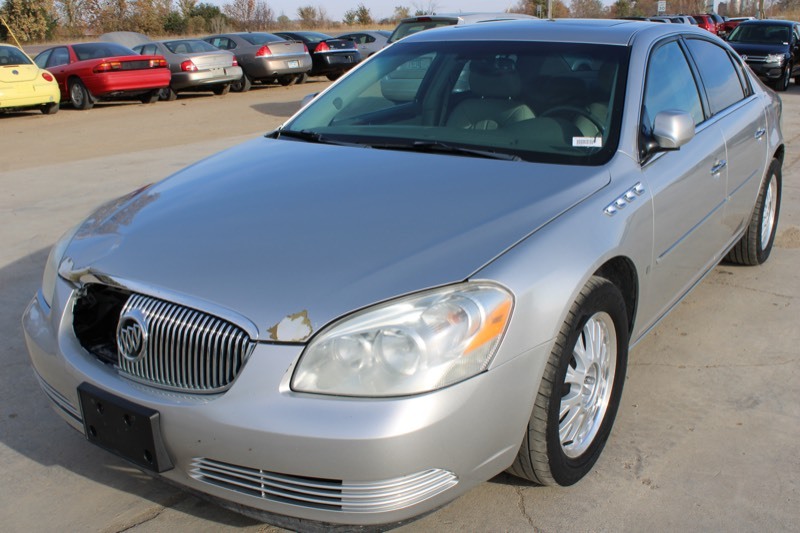 2421 MN Auto Auctions Tuesday Night LET US SELL YOUR CAR HALF