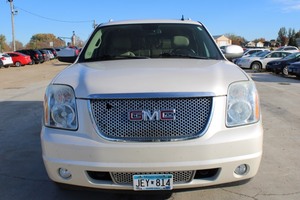 lot 2 image: 2011 GMC Yukon XL Denali 4x4