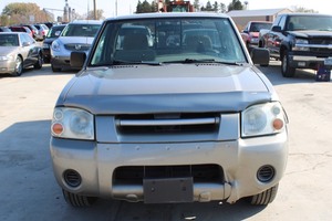 2001 Nissan Frontier XE
