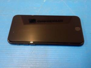 Apple&nbspiPhone 7 A1660  64GB of storage  Carrier Unknown  No charger