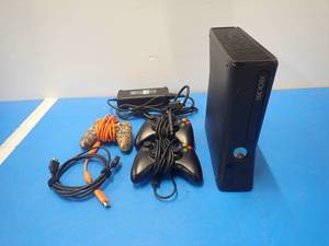 Microsoft&nbspXbox 360 console  Includes 3 Controllers, HDMI Cable and Power Cable&nbsp