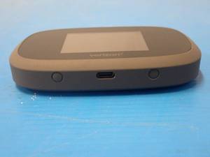 Verizon Mifi 8800L Jetpack  No usb charger included