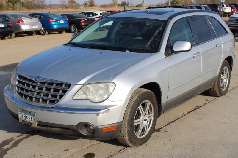 2427 MN Auto Auctions Thursday Night LET US SELL YOUR CAR HALF