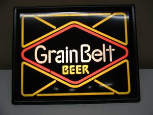 lot 12 image: VINTAGE - NEW OLD STOCK - GRAIN BELT BEER LIGHTED SIGN - NICE - WORKS - GREAT OLD SCHOOL PIECE - APPROX 15 By 11 - SEE PICTURES