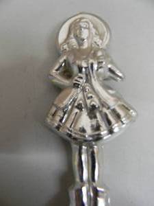 lot 34 image: VINTAGE MILLER HIGH LIFE LADY ENVELOPE OPENER - VERY COOL OLD SCHOOL PIECES - SEE PICTURES