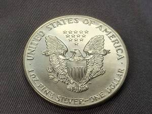 1987 AMERICAN SILVER EAGLE 1 TROY OZ .999 FINE SILVER