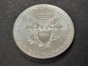 2015 AMERICAN SILVER EAGLE 1 TROY OZ .999 FINE SILVER