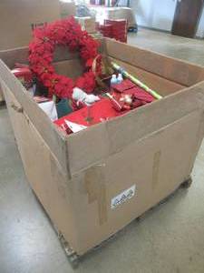 lot 349 image: Large Pallet Of Christmas Decorations, New and Like New Items, Some may be missing parts or small damage, most Items are in nice condition (See Photos) - SOLD AS IS