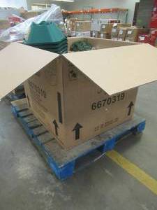 lot 355 image: Large Pallet Of Christmas Decorations, New and Like New Items, Some may be missing parts or small damage, most Items are in nice condition (See Photos) - SOLD AS IS
