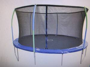 12 Round Trampoline with Enclosure...
