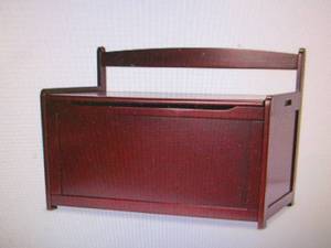 Melissa & Doug Wooden Toy Chest - E...