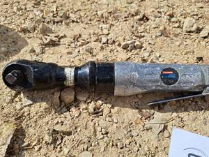 lot 325 image: Craftsman Air Ratchet Wrench