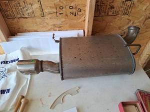 lot 387 image: Exhaust Pipe and Muffler Section