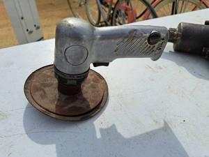 lot 338 image: Air BufferSander