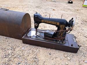 lot 410 image: Vintage Standard Stitching Machine with Carry Case