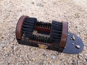 lot 417 image: Boot Brush