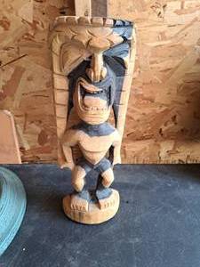 lot 470 image: Wood Carving Tiki Statue