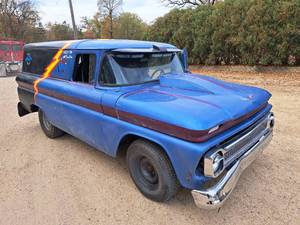 lot 301 image: 1962 Chevrolet Suburban Carryall Panel Truck