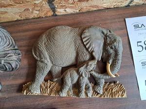 lot 579 image: Elephant Wall Dcor