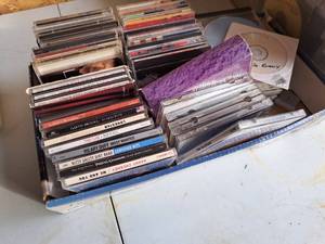 lot 592 image: Lot of (1 Box) Music CDs - Nitty Gritty Dirt Band, Lonestar, Kenney Chesney, Toby Keith, and many more