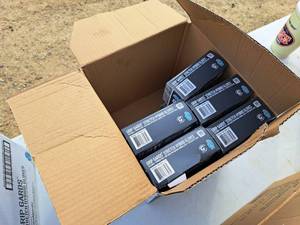 lot 601 image: Lot of (12 Box) Handgards Grip Gards Stretch Hybrid Foodservice Grade Size Large Work Gloves