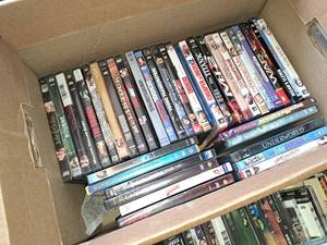 lot 532 image: Lot of (40) DVD Movies - Oceans Eleven, Raising Helen, Sneakers, McClintock, Underworld, The Pink Panther and many more