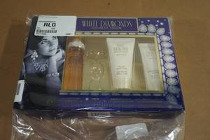 lot 72 image: Elizabeth Taylor White Diamond Perfume Gift Set