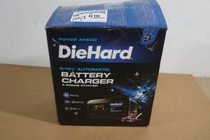 lot 49 image: Die Hard 80 Amp Automatic Battery Charger