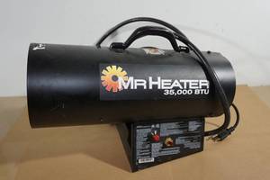 lot 110 image: Mr Heater 35,000 BTU Propane Torpedo Heater