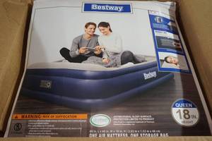 lot 197 image: Bestway 18 Airbed - Queen