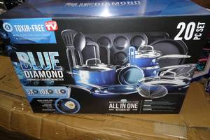 lot 4 image: Blue Diamond 20 Piece Cookware Set