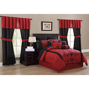 lot 130 image: Cassandra 30 Piece Bedroom Set - Queen