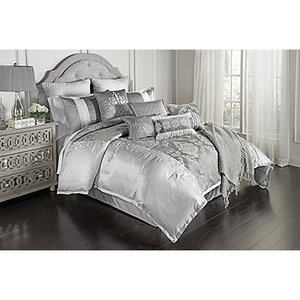 lot 63 image: Kacee 12 Piece Comforter Set - King