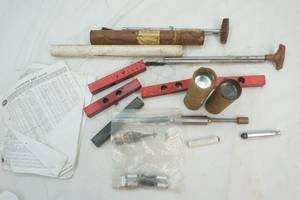 lot 510 image: Gun Cleaning rods & Reloading Equipment