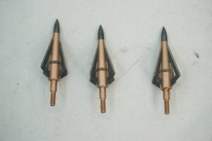 lot 511 image: Broadheads