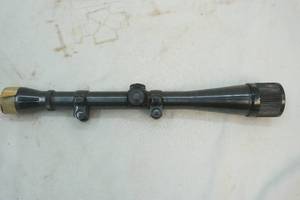 lot 529 image: Weaver k8-C3 Rifle Scope