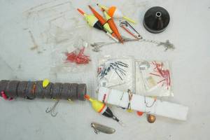 lot 549 image: Assorted Fishing LuresTackle